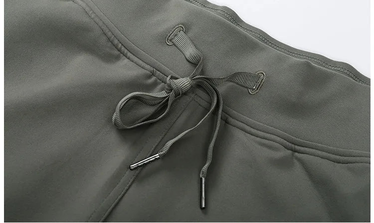 Pocket elastic yoga shorts
