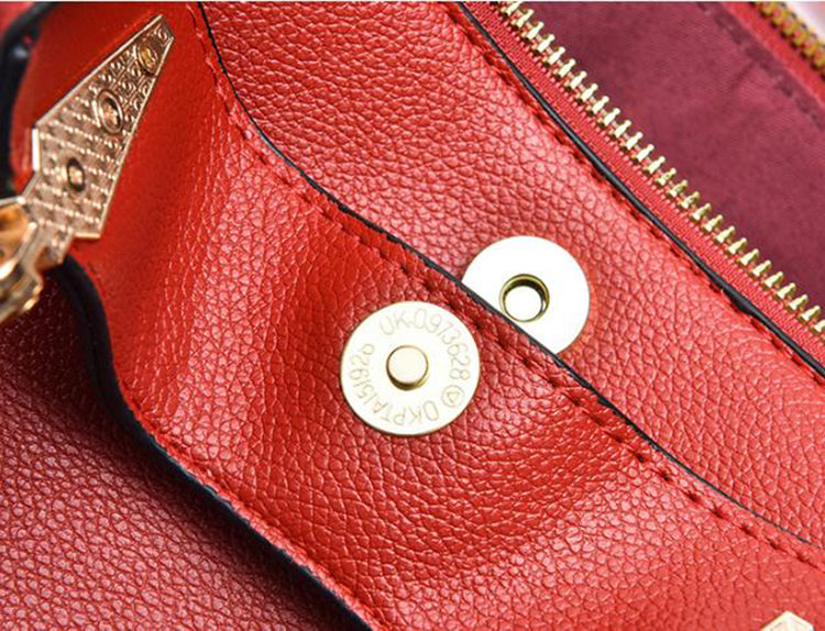 Women's Shoulder Bag With Leaf Pendant Fashion Silk Scarf Handbag