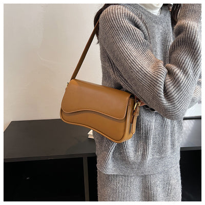 Fashion Simple New Flip Magnetic Buckle Shoulder Bag