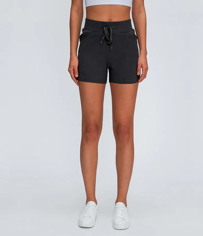 Pocket elastic yoga shorts